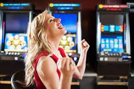 Platform 212slot dengan navigasi antara slot games dan pasar ATP Tour